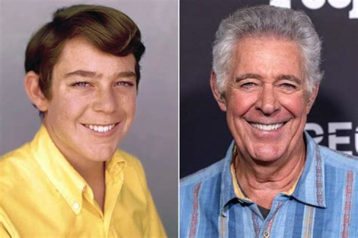 Barry Williams: From Greg Brady to Fatherhood & Beyond!