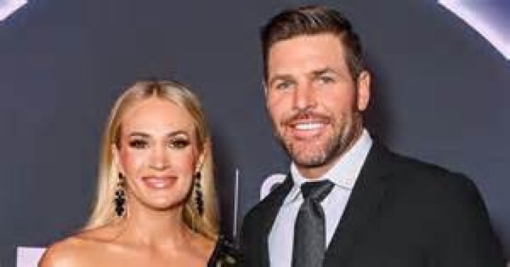 Carrie Underwood & Mike Fisher: Love Story & More - [Inside Look]