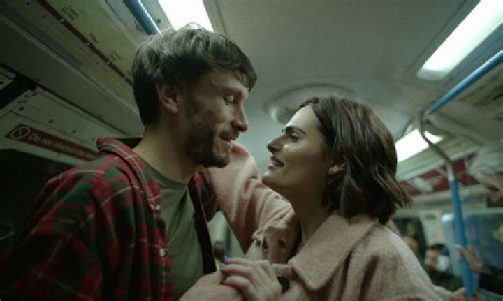 Discover Nava Mau: From Baby Reindeer to Transgender Icon