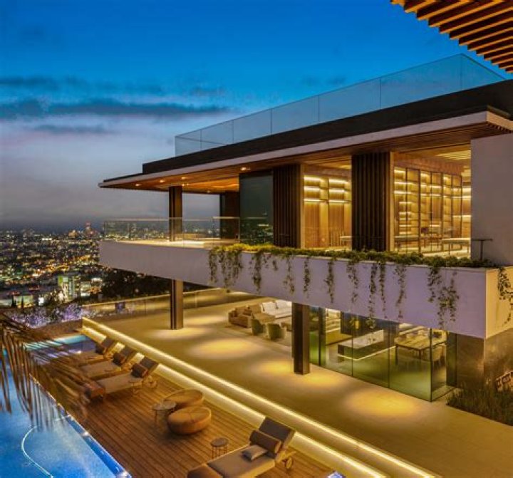 Discover The Oppenheim Group: Luxury Real Estate & Selling Sunset
