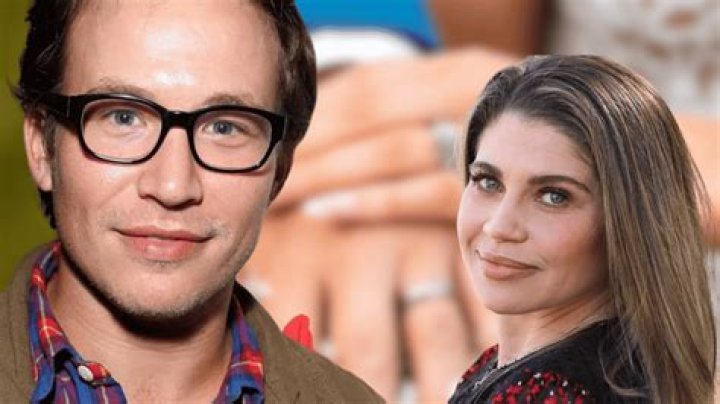 Jonathan Taylor Thomas' Wife: Unveiling the Truth & Secrets
