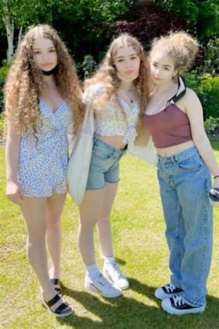 Kalogeras Sisters: Age, Bio & Rise to Fame - Uncovered!