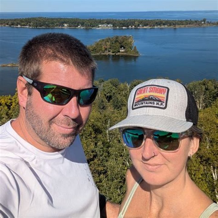 Lake Winnebago Junkies: Your Guide to Fishing & Community!
