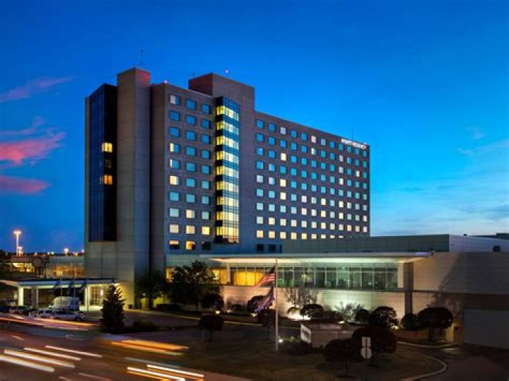 Pittsburgh Hyatt Hotels: Your Guide to Comfort & Amenities