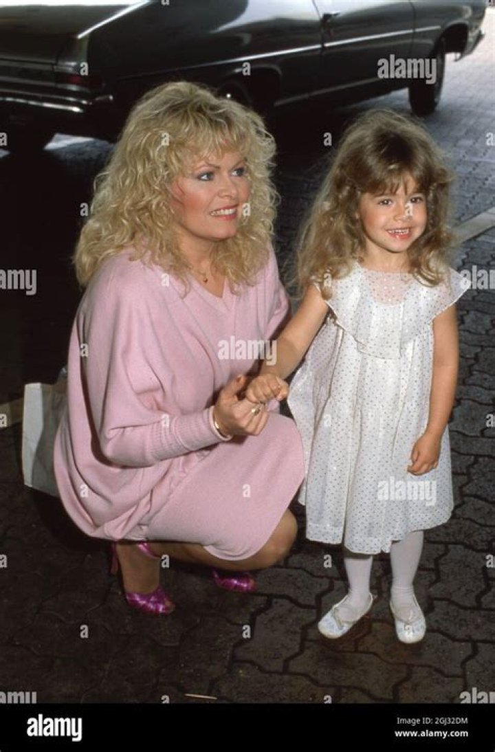 Sally Struthers' Daughter: Meet Samantha Rader's Journey & Life Now