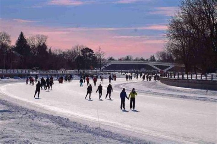 Stowe & Sotwe: Ice Skating, Carnival Fun & Twitter Insights