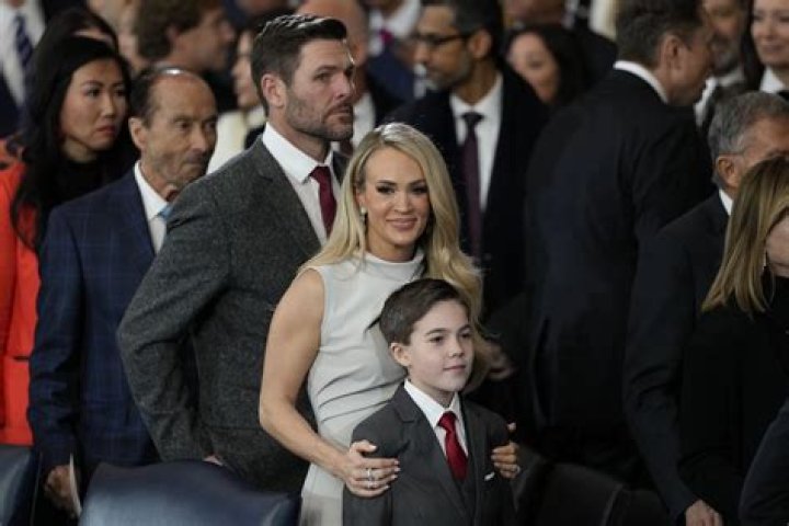 Unveiling Carrie Underwood's Life: Family, Marriage & More!