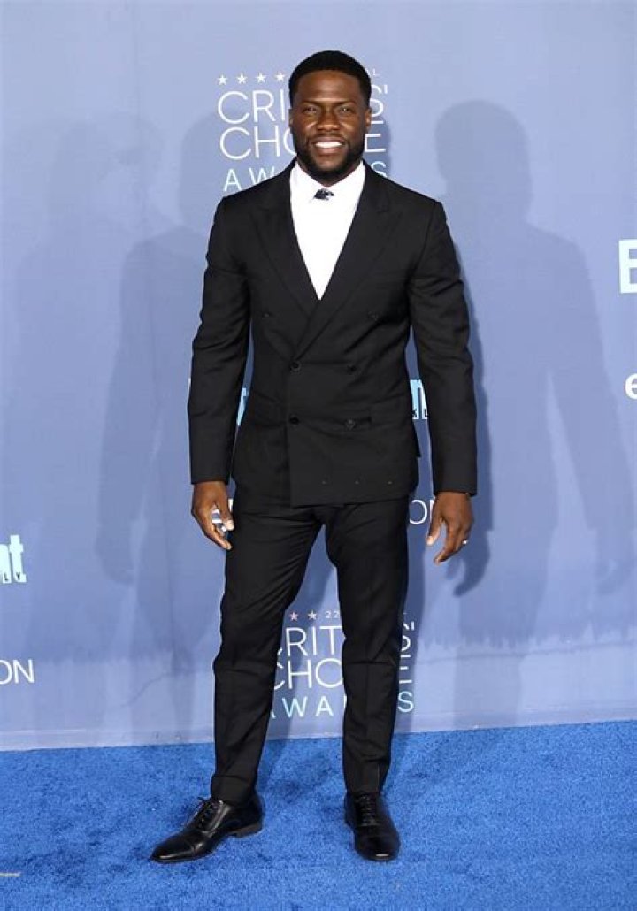 Usher Raymond Height: How Tall Is He Really? - Facts!