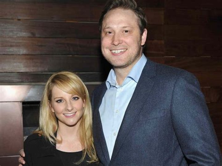 Winston Rauch: Melissa Rauch's Husband - Bio & Facts | Everything You Need to Know